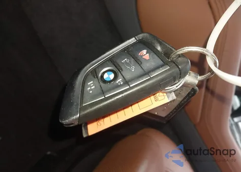 2022 BMW X6 xDrive40I z USA, uszkodzony, nr VIN 5UXCY6C08N9J78664